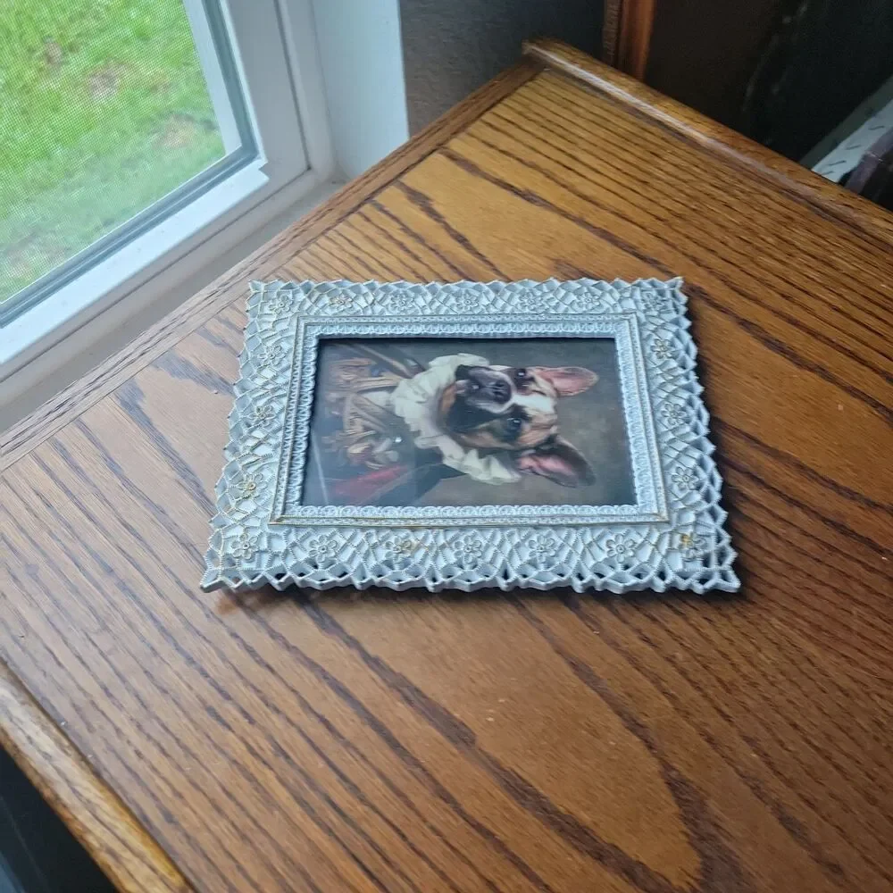 Vtg Metal Picture Frame Gold Filigree Whitewash 4x6 photo Royal Bulldog Print